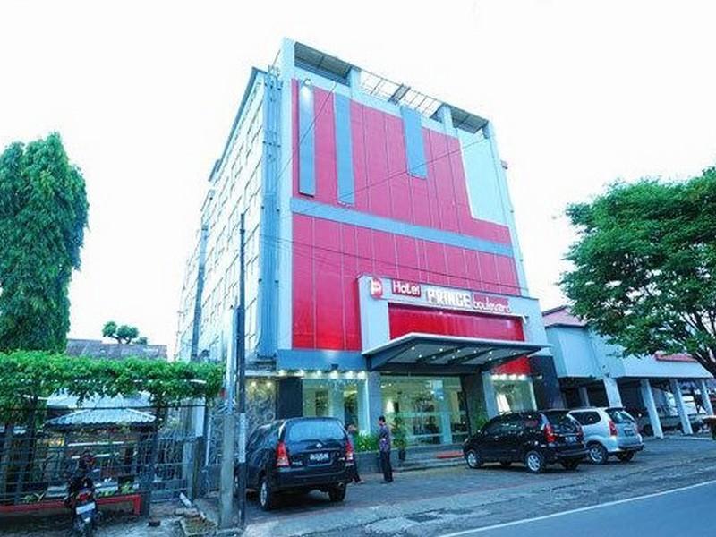 Oyo 1318 Hotel Prince Boulevard Manado Exteriér fotografie