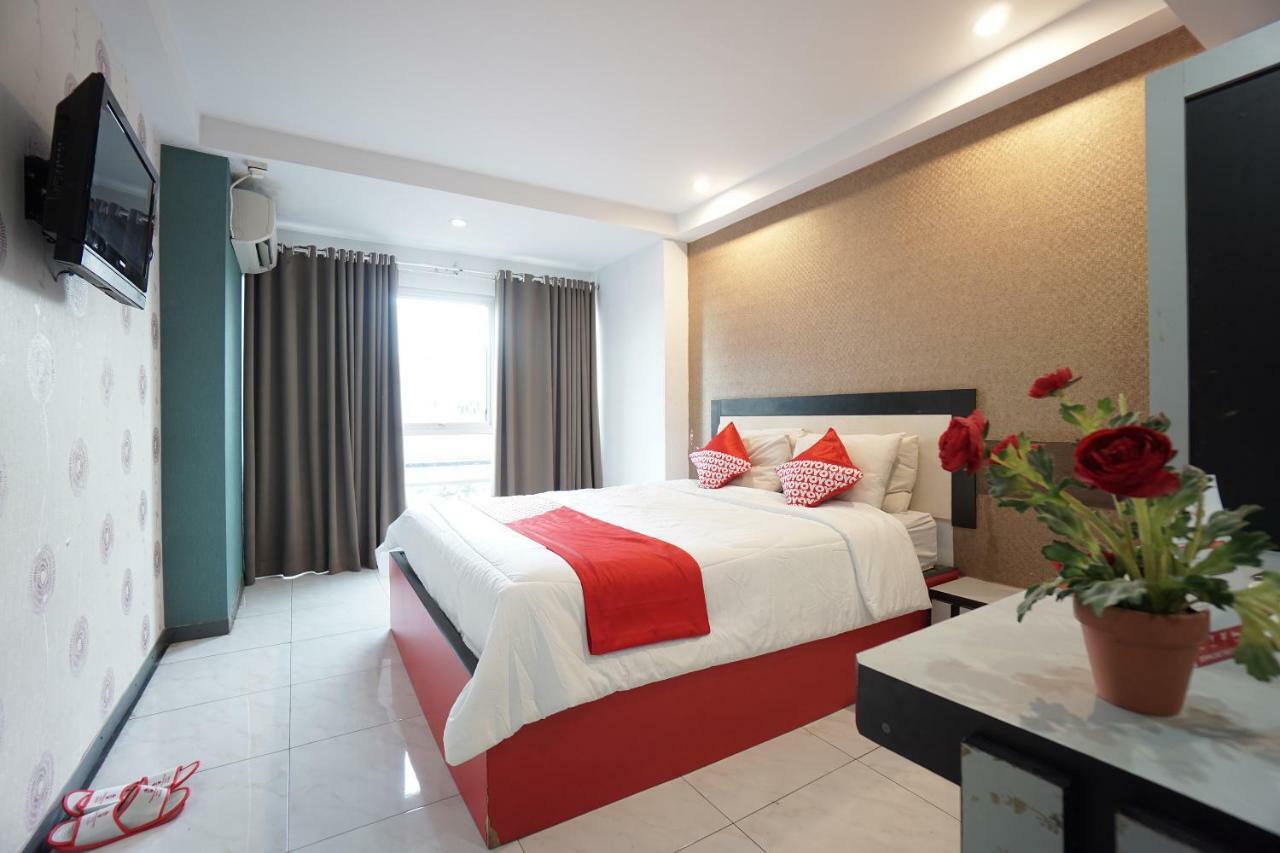 Oyo 1318 Hotel Prince Boulevard Manado Exteriér fotografie