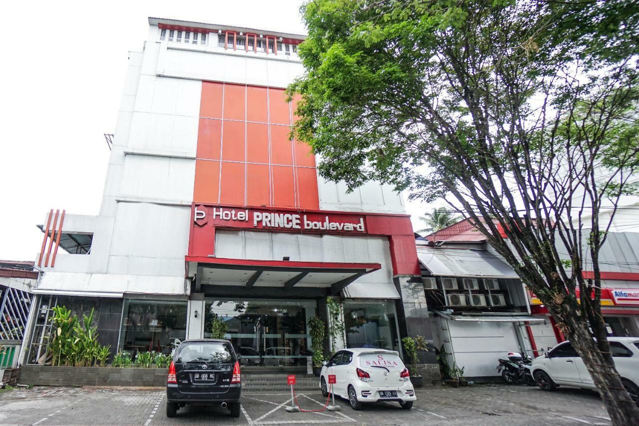 Oyo 1318 Hotel Prince Boulevard Manado Exteriér fotografie